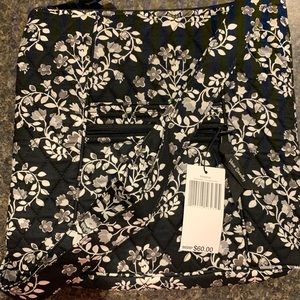 NWT Vera Bradley Hipster- Chandelier Noir